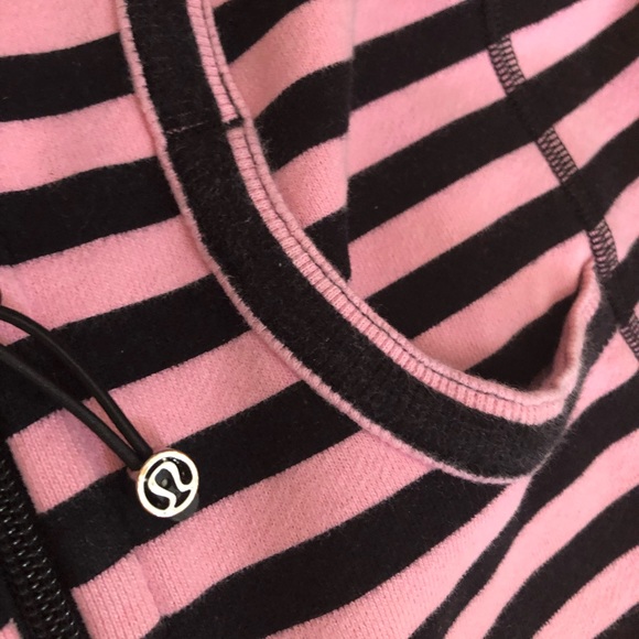 Top - Picture 2 of 3